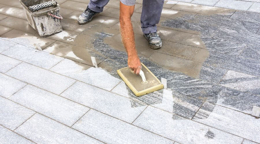 Professional gutter cleaning in Lynn, AL